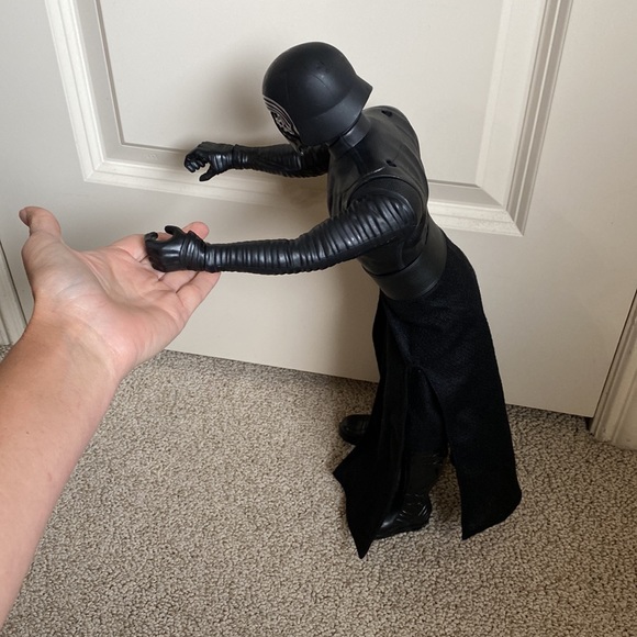 18” Star Wars Kylo Ren Sith Lord Action Figure - Picture 11 of 16